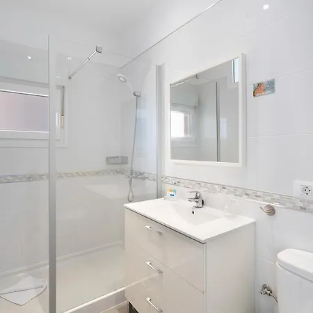 Atlantic Sunsets By Agüita Salada